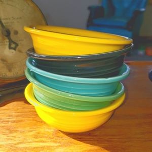5 Fiesta salsa bowls!